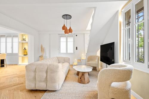 California - Pezou House | Villa Olivier by Winsome Destination