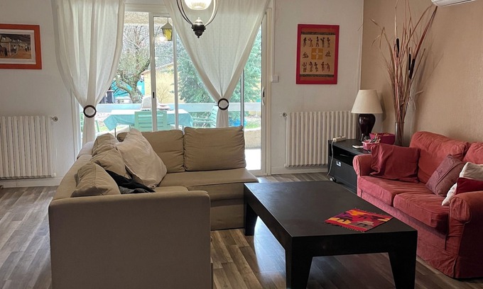 Rousset Villa | Villa on a wooded plot between vineyards and pines with private swimming pool