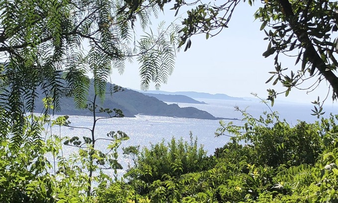 Ile du Levant House | Island Paradise Villa: Guest Rated 10/10 with Ocean Views