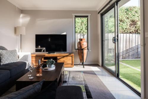 Devonport House | Villa on Parker