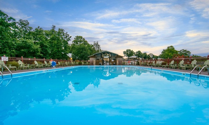 Branson Villa | Discover Villa on the 18-Hole Golf Course with Pool & Spa