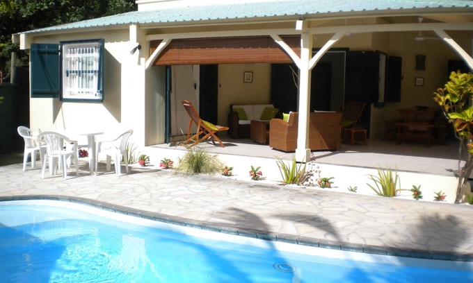 Poste Lafayette House | Beachfront Villa with Private Pool and Ocean View Retreat