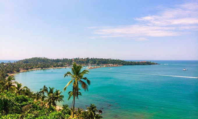 Weligama Villa | Elegant Villa on the Cliff with Spectacular Bay Views