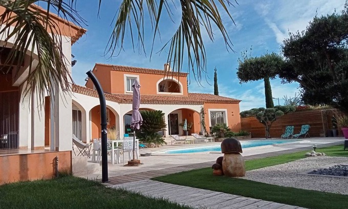 Cabrieres Villa | Elegant Villa Overlooking Ocean with Private Pool & Spa