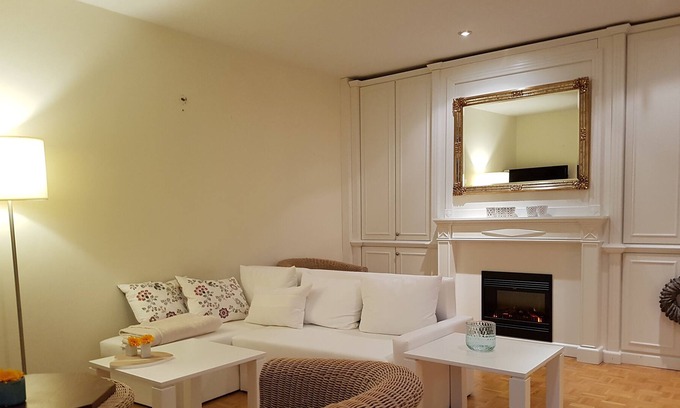 Altmuenster Apartment | Villa on the lake in Gmunden - Godewind I