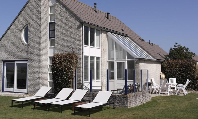 Julianadorp aan zee Villa | Experience Villa Ooghduyne: 4-Star Oceanfront Retreat