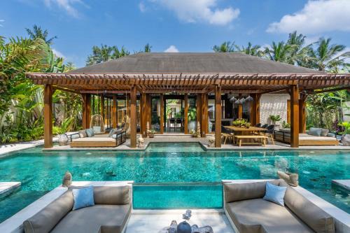 Peliatan Villa | Discover Villa Orion: 4-Star Paradise with Pool & Kids' Amenities