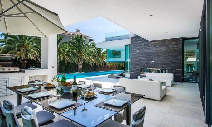 Figueiral Villa | Villa Orla Deluxe: Oceanfront Retreat with Geo-Thermal Pool