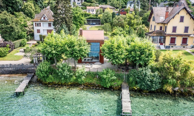 Thonon-les-Bains Villa | Elegant Villa Otoctone: Lake View, Wi-Fi & Pet Friendly