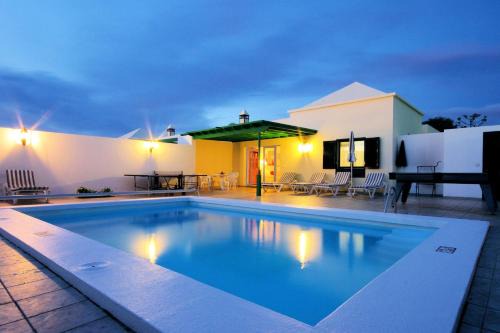 Matagorda Villa | Family-Friendly Villa Pacifico with Pool & 9/10 Guest Rating