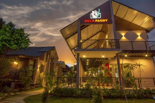 Bukit Hantu Hotel | Villa Paddy: Family-Friendly Haven with Private Pool
