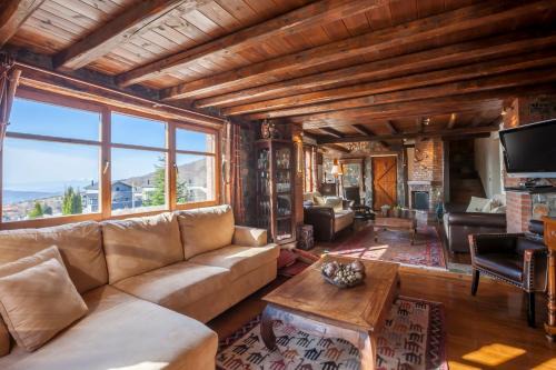 Aghios Athanasios Villa | Discover Villa Palaios: Family-Friendly Retreat in Agios Athanasios