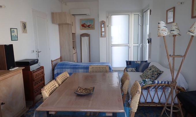 Palavas-les-Flots Villa | Villa, Palavas les flots, seaside, direct access to the beach, sleeps 6/7