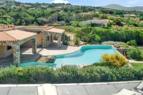 Marine de Davia Villa | Beachside Villa in Corbara with Private Pool and Jacuzzi