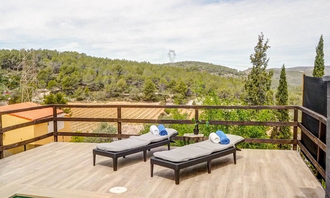 Sant Pere de Ribes Villa | Relaxing Villa Papallona with Pool and Spa Amenities
