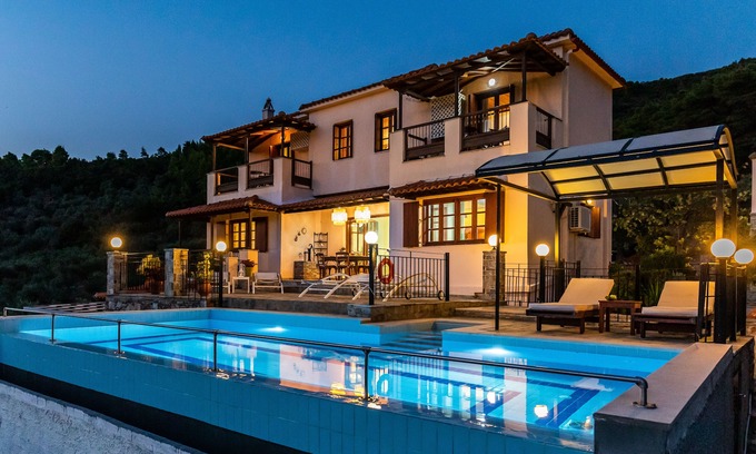 Stafylos Villa | Villa Papearethos: Guest Rated 10/10 with Ocean Views