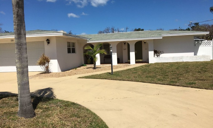 Floridana Beach House | Villa Paquita: Oceanfront Escape with Private Pool & Views