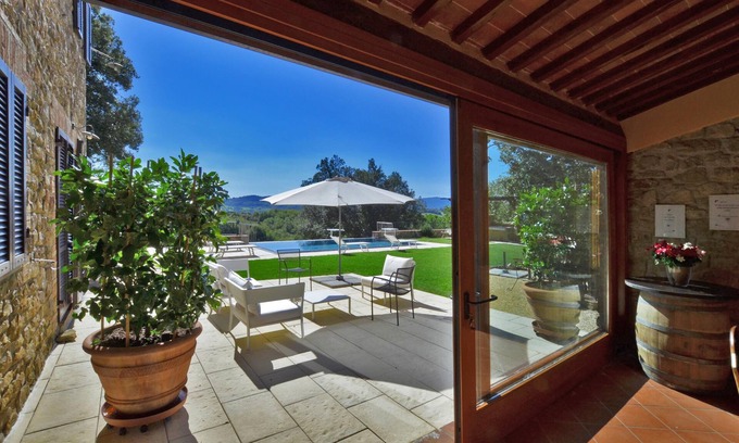 Casole d'Elsa Villa | Villa Paradiso 12: Relax with Private Pool & Spa Amenities