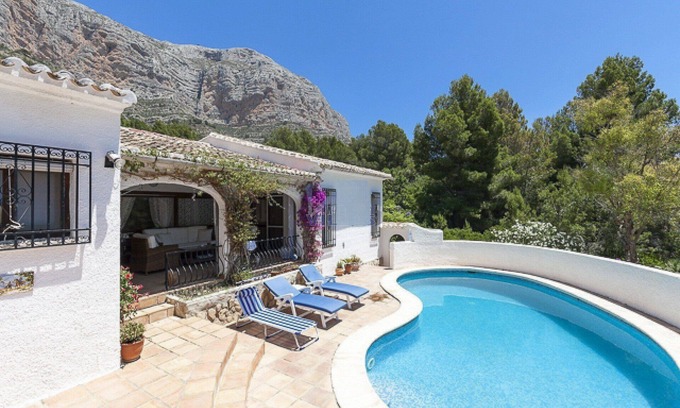 Ermita Villa | Villa "Pascal" - Private Pool, Wi-Fi & Family-Friendly Stay