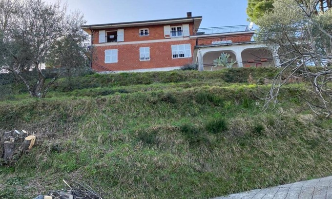 Follo Villa | Villa 'Patrizia': Private Terrace & Garden Retreat