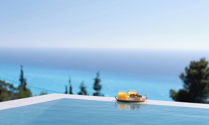 Evgiros Villa | Villa Pefko: Forest retreat near top beaches – private & serene