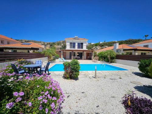 Pissouri Villa | Villa Penny: Oceanfront Retreat with Pool & Breathtaking Views