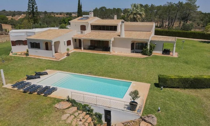 Chinicato Villa | Discover Villa Petalas de Amor V063 – Family-Friendly Retreat
