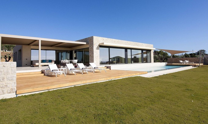 Petrochori Villa | Villa Petra at Messinian Nest