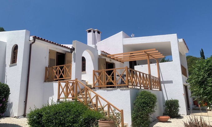 Lara Villa | Villa Petra Tou Nicola - Rustic Luxury with a unique view