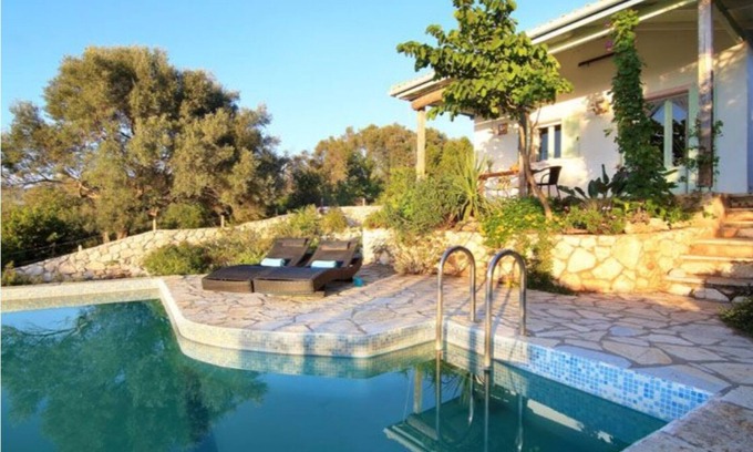 Evgiros Villa | Villa Philomena Orlaya: Ocean View Retreat Near Ammousa Beach