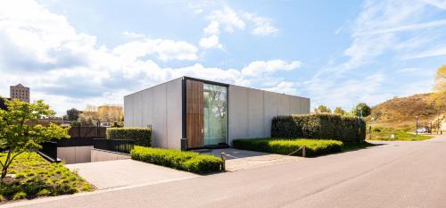 Witte Burg Villa | Villa Picasso - Enjoy Family-Friendly Comfort & Style