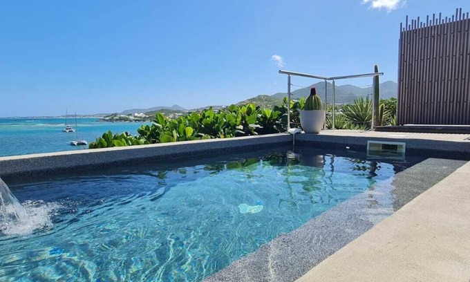 Cul de Sac House | Villa Pinel Bay View: Scenic Retreat with Private Pool