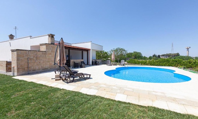 Sogliano Cavour Villa | Relaxing Villa with Pool, Hot Tub & Billiards Near You