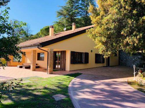 Corciano Villa | Villa Piscina “La Trinità” – 4-Star Pet-Friendly Retreat