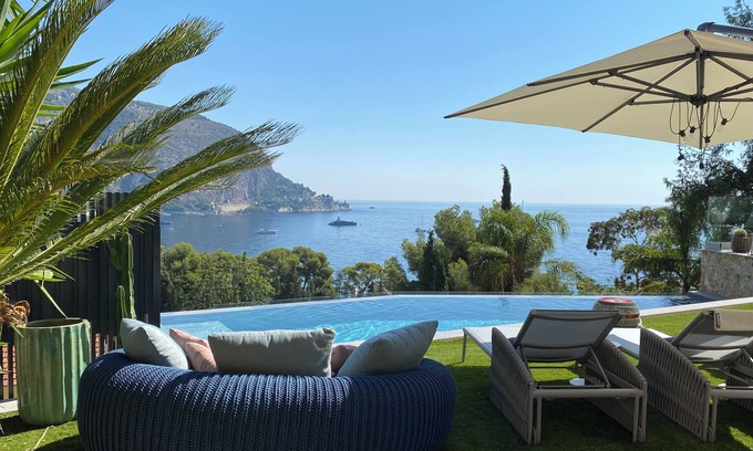 Eze House | Cozy Villa Piscine with Ocean Views and Private Pool