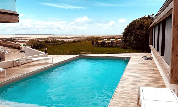Quartier des Boucholeurs Villa | Elegant Villa with Pool and Ocean View in Chatelaillon