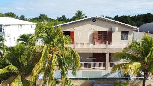 Grand-Bourg House | Discover Villa Pistaches: Guest Rated 9.1/10 Experience