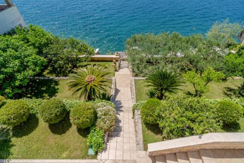 Stikovica Villa | Escape to Oceanfront Villas in Zaton, Croatia - 4 Star Stay