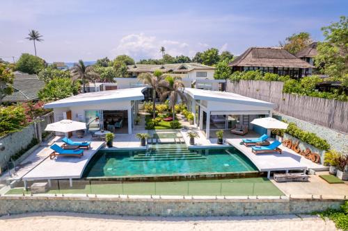 Moo 5 Villa | Relax at Villa Playa Samui: Oceanfront Retreat with Pool