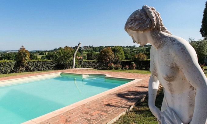 Marciano della Chiana Villa | Discover Villa Podere Caggiolo: Family-Friendly Retreat