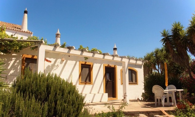 Atalaia Cottage | Villa Pocilgo: Oceanfront Escape with Pool & Spa Amenities