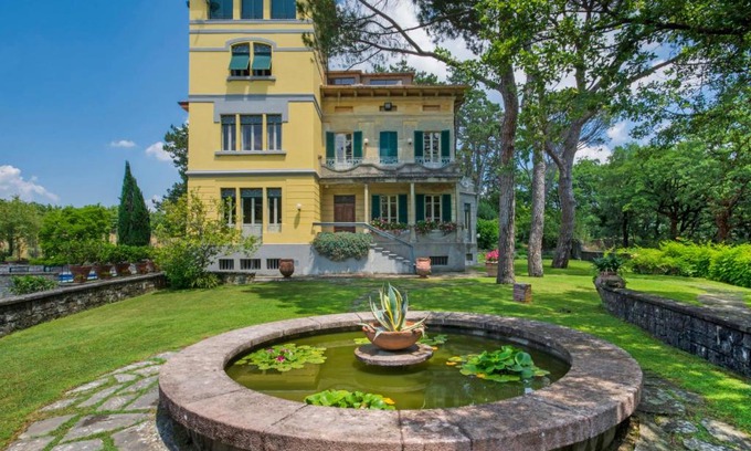 Ponte Buriano Villa | Relax at Villa Poggio Patrignone with Pool & Hot Tub