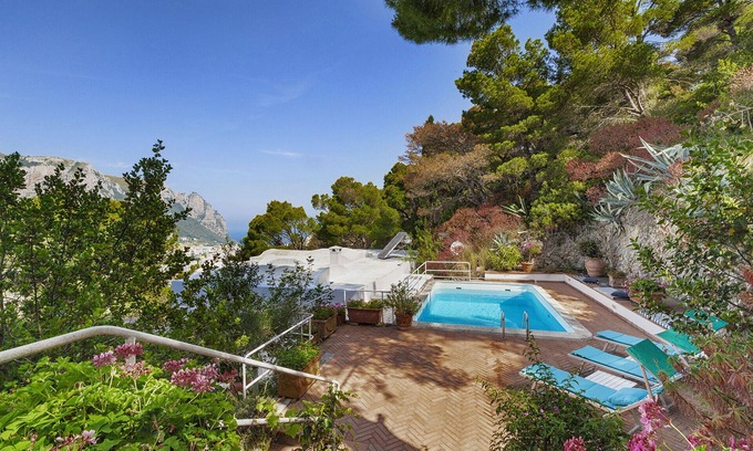 Capri Villa | Villa Polifemo: Poolside Retreat with Ocean Views & Garden