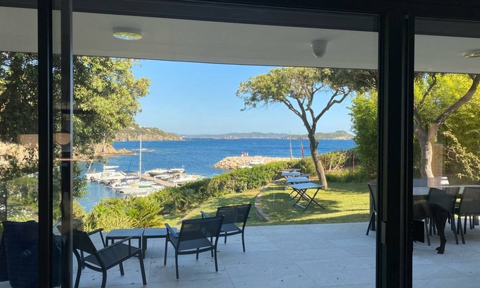 Giens Villa | Exclusive Villa with Pool & Ocean View for Memorable Getaways