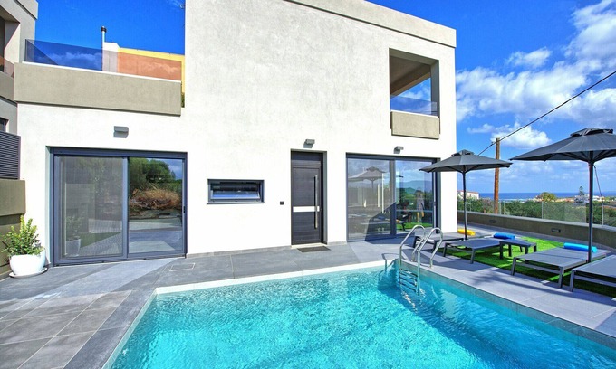 Kato Galatas Villa | Discover Villa Popi in Agioi Apostoloi, Crete with Pool