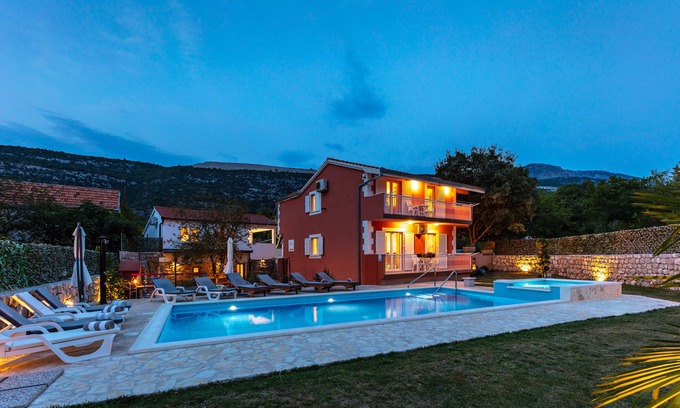 Rascane Villa | Exclusive Villa Retreat with Heated Pool & Ocean View