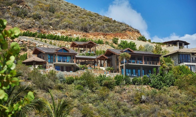North Sound Villa | Discover Villa Poseidon’s Perch with Ocean Views & Spa