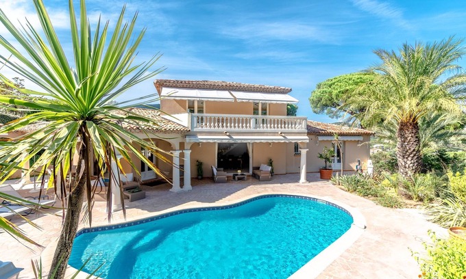 Plage de la Garonnette Villa | Perfect Villa for 10 Near the Sea in Sainte-Maxime