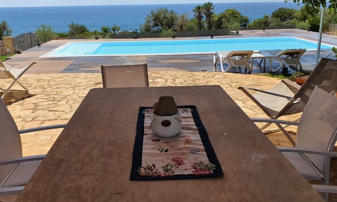 Torre Vado Villa | Villa Pozzo Pasulo: 4-Star Oceanfront Retreat with Pool