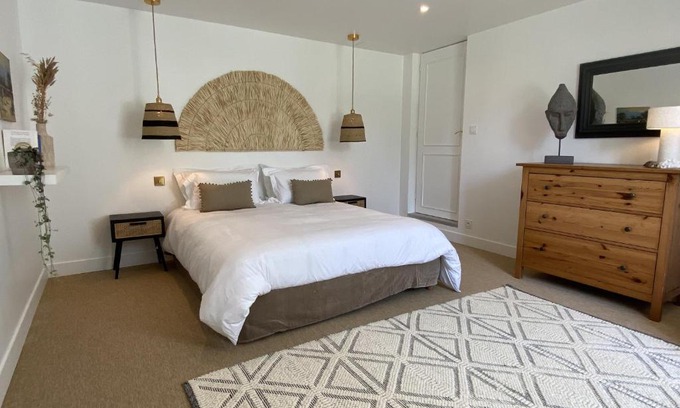 Clohars-Carnoet Apartment | Idyllic Villa Prat Bras - Oceanfront Oasis for Families
